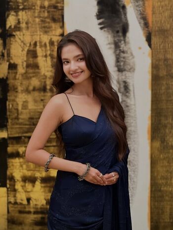Full leaked Anushka sen private photo