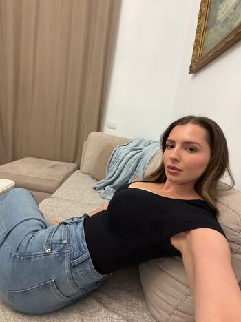 Full leaked Anxhelz private photo