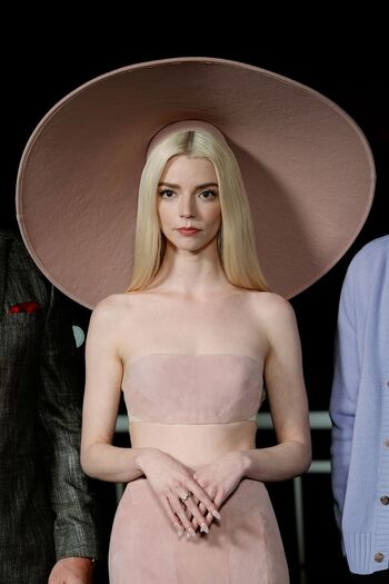Full leaked Anya taylor joy  page private onlyfans photo