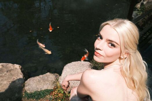 Full leaked Anya taylor joy  page private onlyfans photo