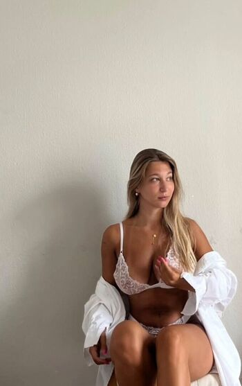 Full leaked Apoline perret private onlyfans photo