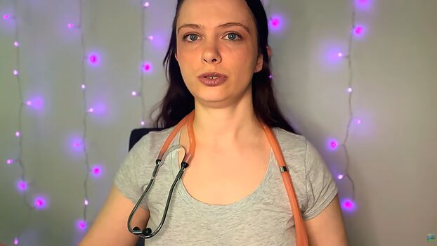 April Daisy Asmr