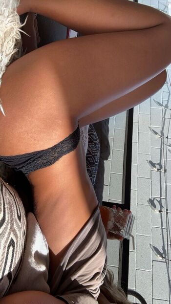 Full leaked April devine page private photo
