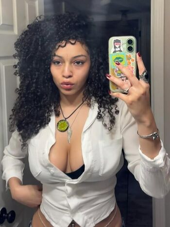 Full leaked Archangellz page private photo