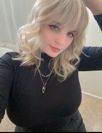 Full leaked Aretteepls private onlyfans photo