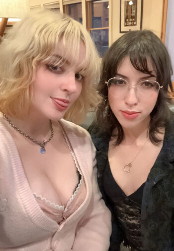 Full leaked Aretteepls private onlyfans photo