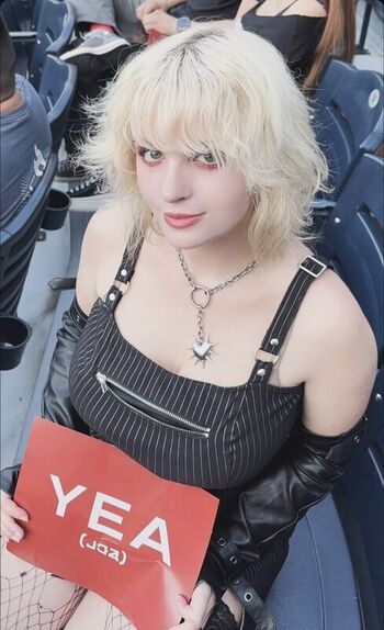 Full leaked Aretteepls private photo