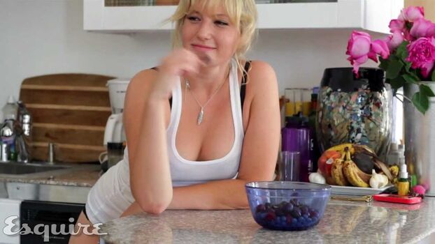 Full leaked Ari graynor private onlyfans photo