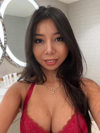 Full leaked Ariplaces private onlyfans photo