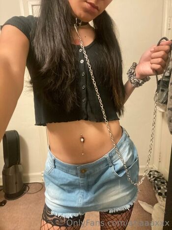 Full leaked Ariaaaxxx private photo