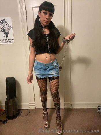 Full leaked Ariaaaxxx private photo