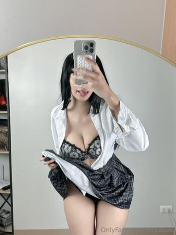 Full leaked Ariahisu private onlyfans photo