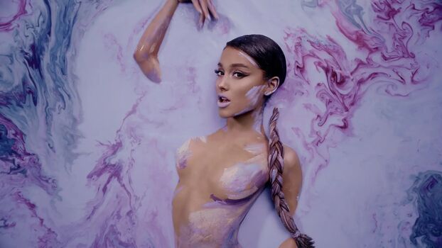 Full leaked Ariana gra private onlyfans photo