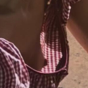 Full leaked Ariana grande  page private photo