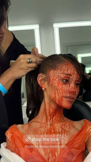 Full leaked Ariana grande private photo