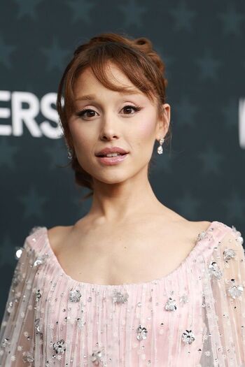 Full leaked Ariana grande page private onlyfans photo