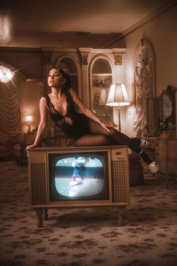 Full leaked Ariana grande page private onlyfans photo