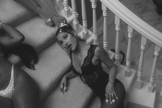 Full leaked Ariana grande page private onlyfans photo