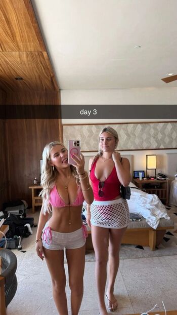 Full leaked Arianaawhite private onlyfans photo