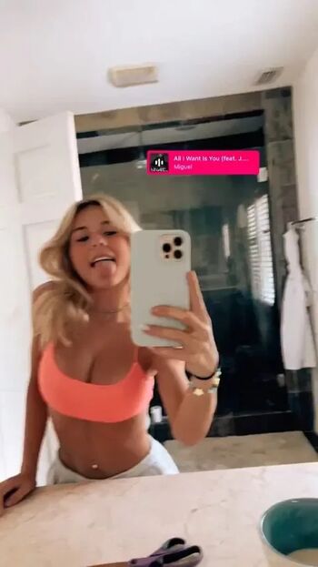 Full leaked Arianaawhite private onlyfans photo