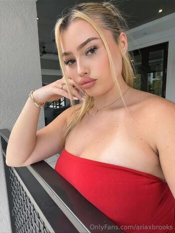 Full leaked Ariaxbrooks private photo