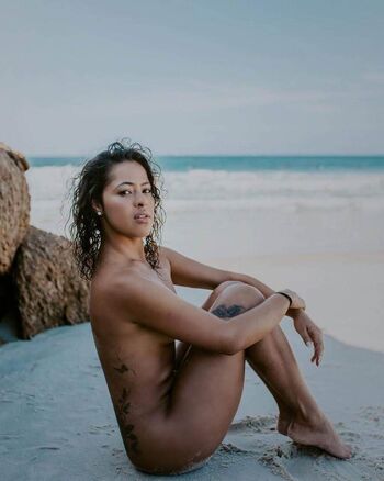 Full leaked Aridiane amaral private photo