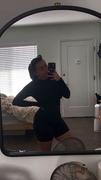 Full leaked Ariibacardi private onlyfans photo