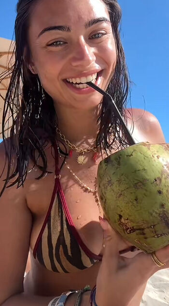 Full leaked Armellebdn private photo