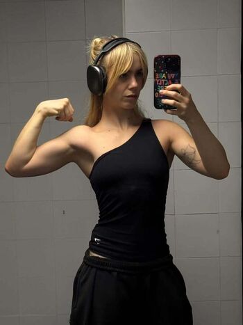 Armpit Fetish Lovers