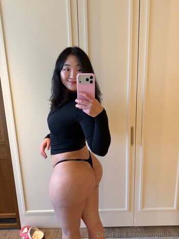Aroomi Kim