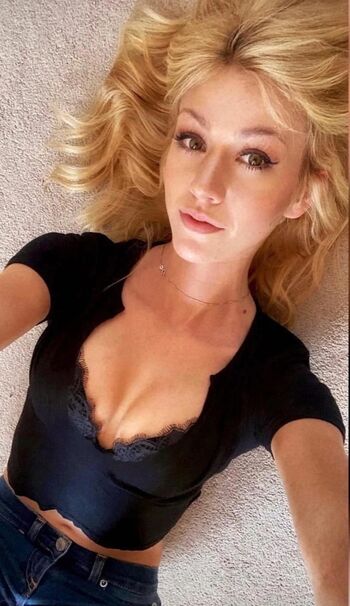 Full leaked Arrowverse private photo