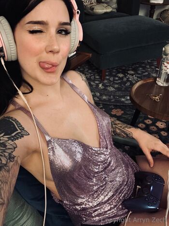 Full leaked Arryn zech page private onlyfans photo