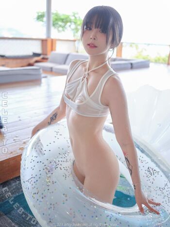 Full leaked Artgravia magazine private photo