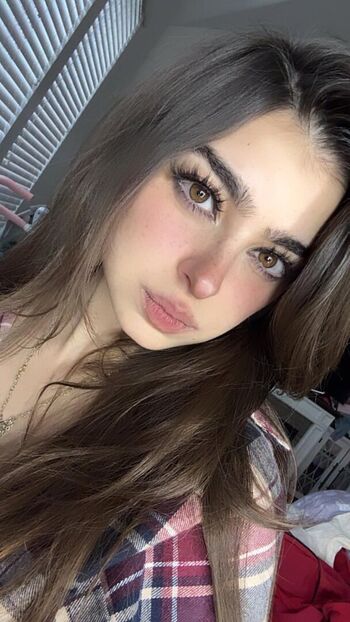 Full leaked Aruuu private onlyfans photo