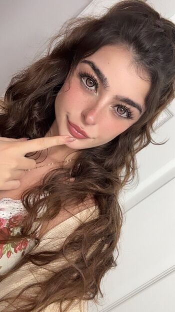 Full leaked Aruuu  page private photo