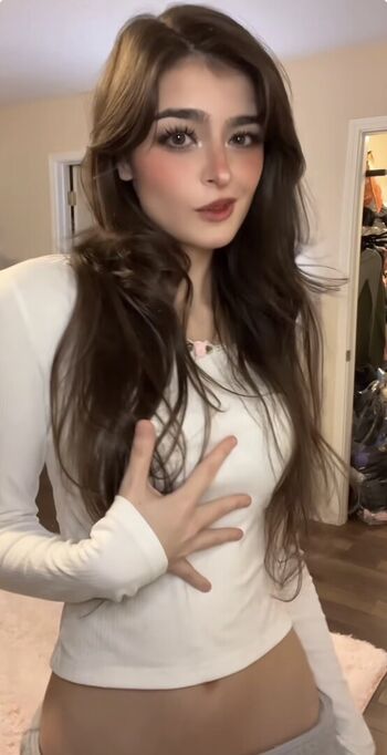 Full leaked Aruuu private photo