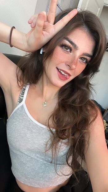 Full leaked Aruuu private photo