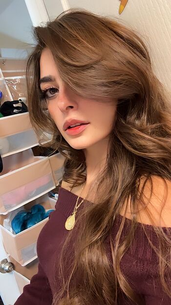 Full leaked Aruuu page private photo