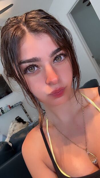 Full leaked Aruuu page private photo