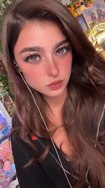Full leaked Aruuu private photo
