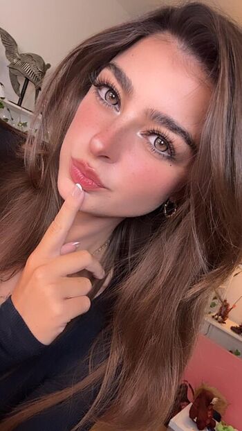 Full leaked Aruuu private photo