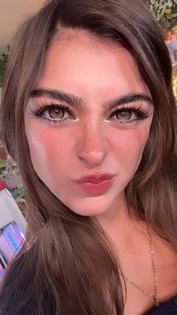 Full leaked Aruuu private photo