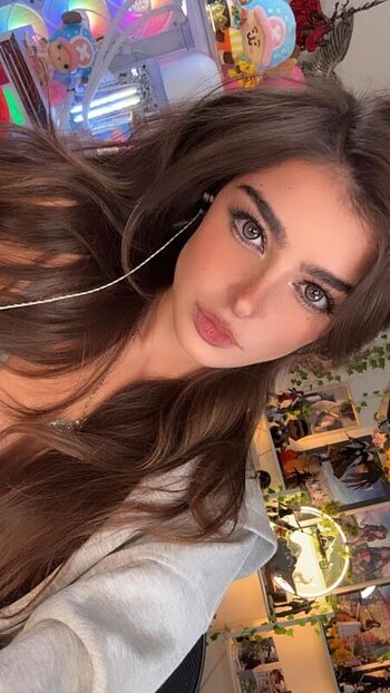 Full leaked Aruuu  page private photo