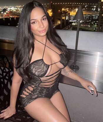 Full leaked Aryloolooo private onlyfans photo