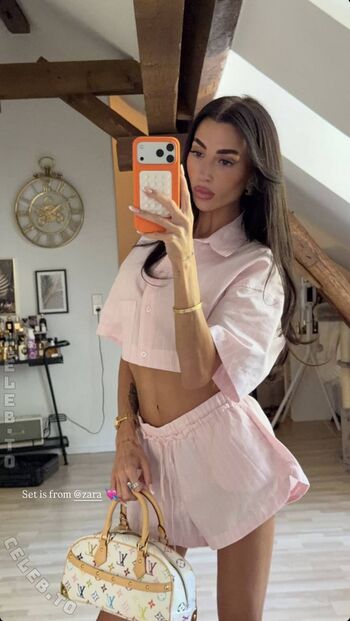 Full leaked Asena neuhoff private photo