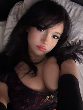 Full leaked Ashantiloo private onlyfans photo