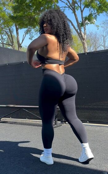 Full leaked Ashaughnfitness private onlyfans photo