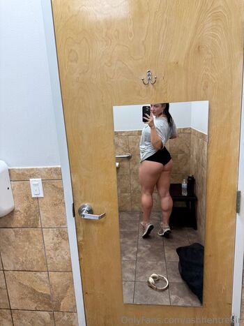 Full leaked Ashhentrekin private onlyfans photo