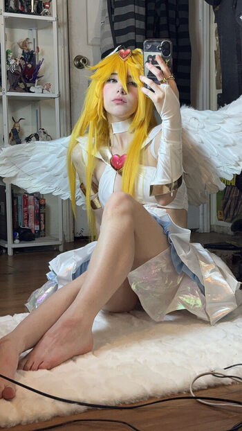 Full leaked Ashisbees page private photo