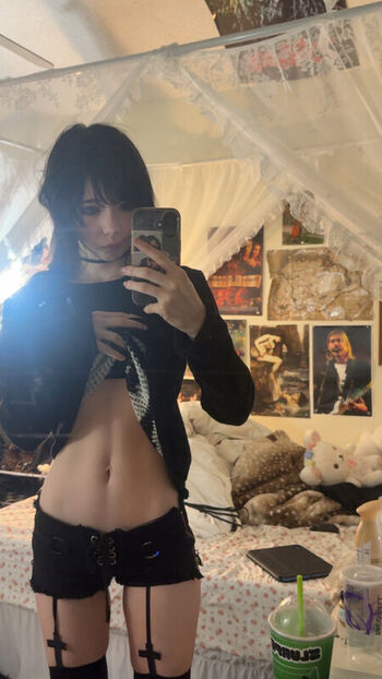 Full leaked Ashisbees private photo